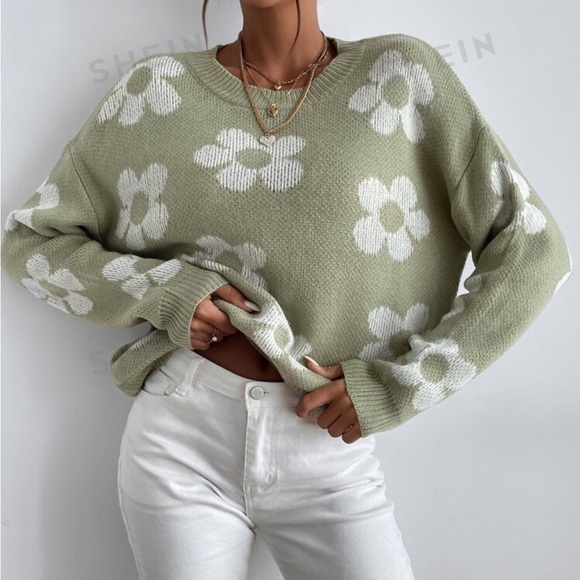 🌷3for$30🌷 Lightweight floral sweater - Picture 3 of 5
